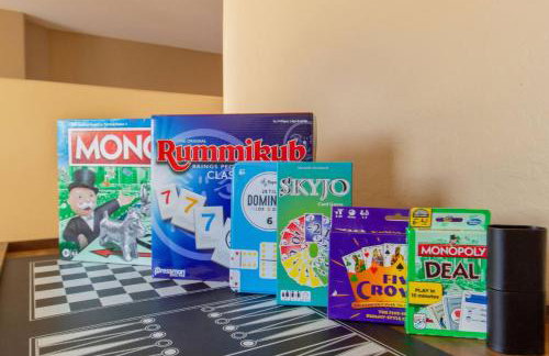 Heated Pool • Mini Golf • Huge Backyard • King Bed - Foto 14