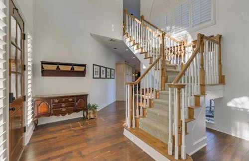 Gorgeous Vacation Home w Private Pool - Photo 9