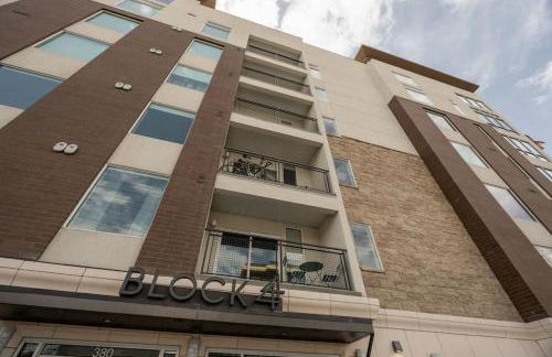 Lux Apt -PoolHotTubGymPrkg-View! - Foto 46