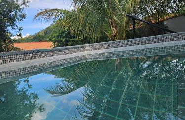 Casa de temporada em Lindoia - PISCINA, FOGÃO A LENHA, CHURRASQUEIRA - Conforto e privacidade - Foto 1