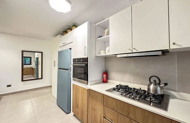 Gorgeous new Beach Apartment - Photo 27