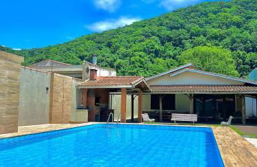 Casa na praia do Guaiuba - Foto 1