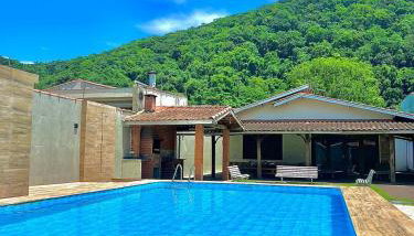 Casa na praia do Guaiuba - Foto 1