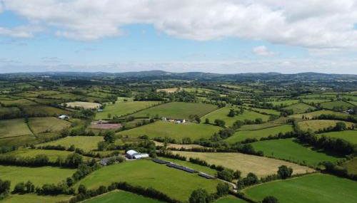 Sleeps 18 Double Decker Bus Hot Tub Sauna Cinema Pets - Foto 4