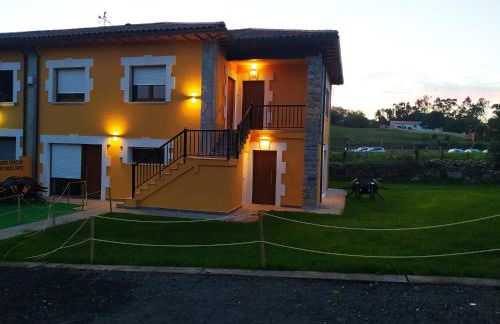 APARTAMENTOS EL ROJU - Foto 2