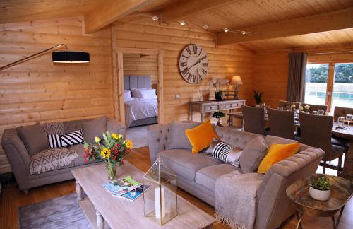 Cambridgeshire Lakes - luxury lodges in a stunning lake location - Foto 21