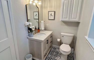 The Susser Estate with Dock Hot Tub Game Room - Foto 16