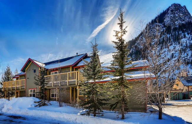 Streamside Lane Condos by CRMR - Foto 48