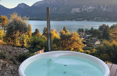 Villa ACMÉ 200 m du lac d'Annecy avec Piscine et Jacuzzi 14 personnes - Foto 2