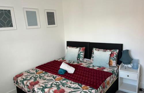 Castle view Rochester - Photo 15