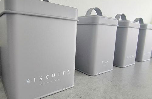 Stylish Spacious 4 Bed Townhouse near station with Parking & High Speed WiFi - Foto 11