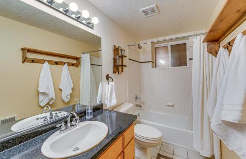 Wyoming Cabin with Hot Tub and Mountain-View Deck - Foto 27