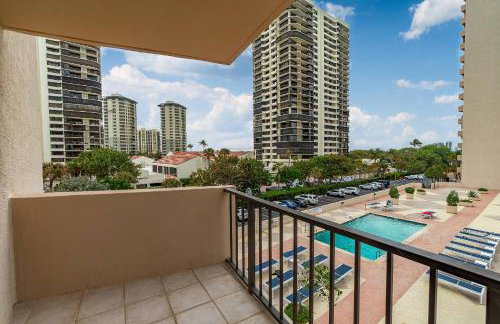 Luxury Beachfront Condo, Pool, Tennis Court, Sauna, Gym #locationenvy - Photo 11