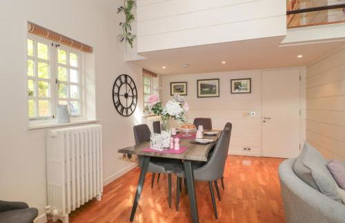 Pips Hideaway - Photo 8