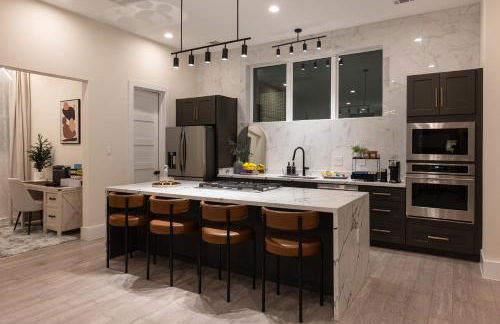 Modern Luxury, Near NRG & Downtown, Rooftop-Garage - Foto 22