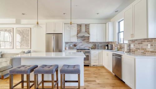 Stay Portland - Custom North Tabor Farmhouse - Gym & Kitchen - Photo 4