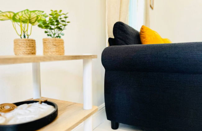 Modern 2-bedroom Retreat Near Beach Airport - Foto 11