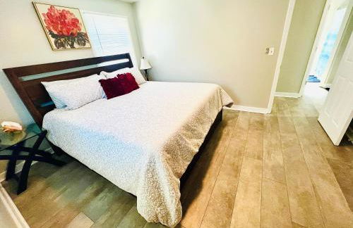 4/2 Home Close to Beach, Centrally located! - Foto 15