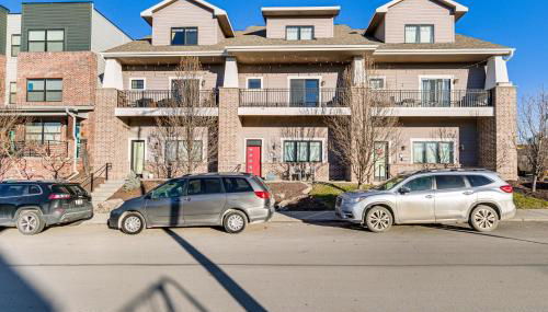 Stylish Omaha Home with Balcony - 2 Mi to Downtown! - Foto 3