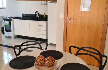 ESPETACULAR!! Apto na PRAIA DE ITAPARICA - Com Wi-Fi 360mbps, Ar Condicionado, Estacionamento Coberto e Cozinha Completa - Foto 13