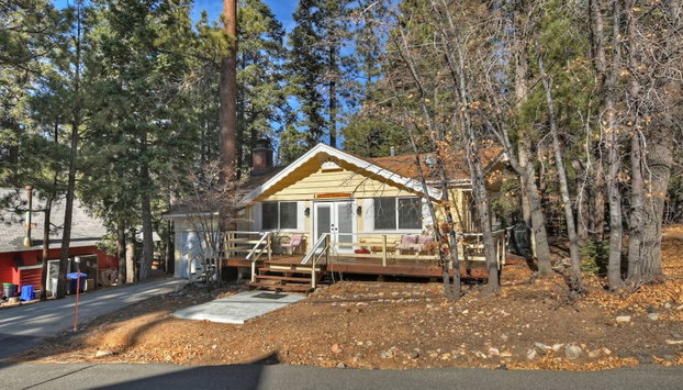 Peaceful Sunshine Chalet with Hot Tub - Foto 2, Imagen principal