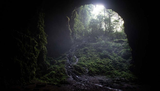 Entrée de la grotte de Jomblang