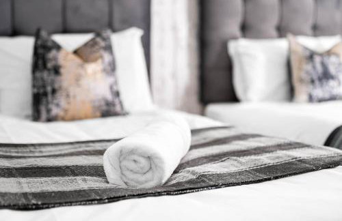 Stylish Five Bedroom House - Parking - Terrace - Fast Wi-Fi 974P - Foto 48