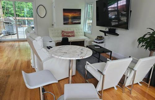 Lovely Home - Relaxing- with many Amenities & Pool - Foto 28