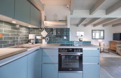 Idyllische kleine Reetdachkate mit Blick über die Felder - Kamin, Terrasse & Privatparkplatz - Foto 8