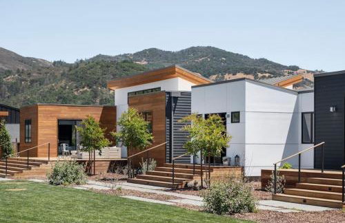 Year-Round Heated Pool - Hot Tub - Fire Pit - Lawn - Foto 24