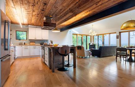 Modern Catskills Escape w Open Living Steam Shower Hot Tub w Mountain Views Minutes from Woodstock Trails Suncliff Vista - Foto 4