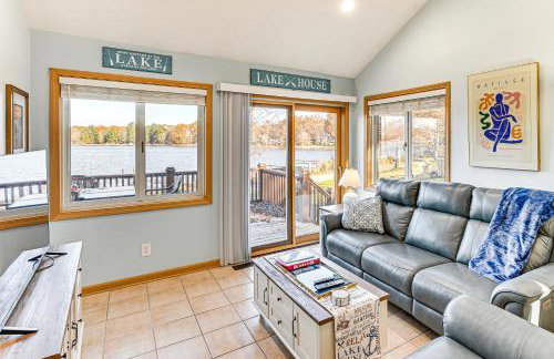 Dock and Gazebo! Lakefront Duplex Near South Haven - Foto 3