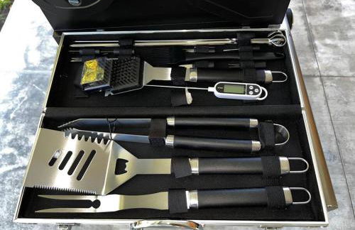 Escape GameRoom, BAR, BBQ, Spacious,KING Bed, All Luxury mattresses, Near Beach, 6 blocks away from Bars, Nite Clubs, Res, Shops - Photo 32