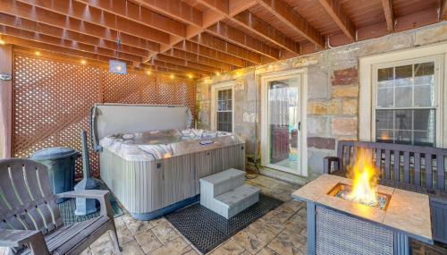 Beckley Studio with Private Hot Tub and Home Gym! - Foto 1