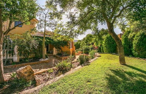 Awesome Home In Oliva With Private Swimming Pool, Can Be Inside Or Outside - Photo 7