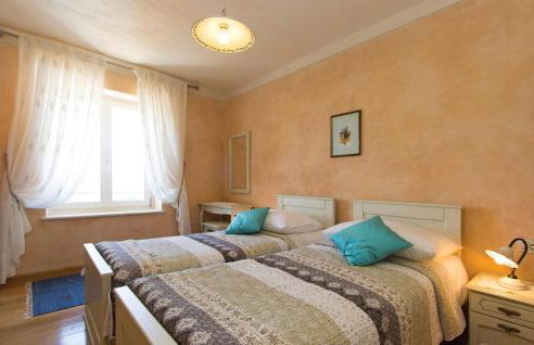 Awesome Home In Labin With Sauna - Photo 47