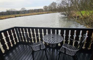 Wroxham Broads Lodge Houseboat - Photo 19