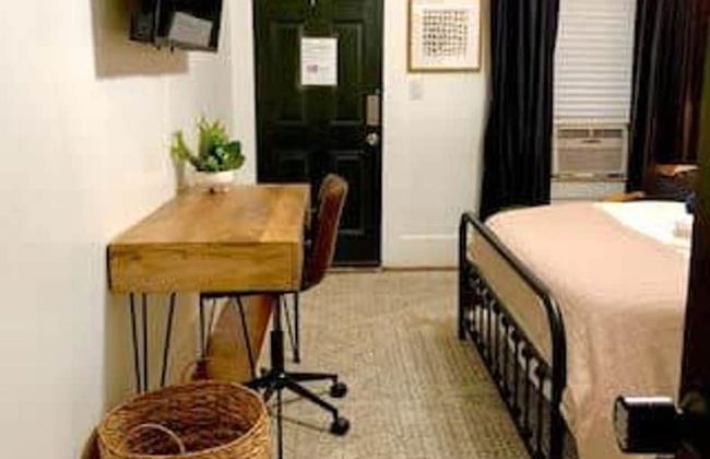 Corporate Comfort in Freetown - Port Rico Spacious Homes for Work Crews - Photo 3