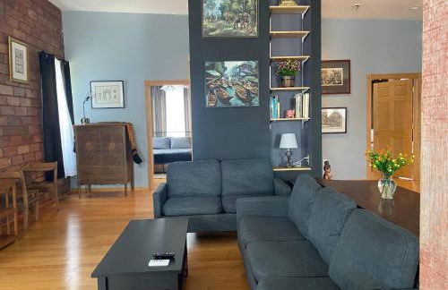 Suite A 2 BR w/ Bridge St. view - Foto 37