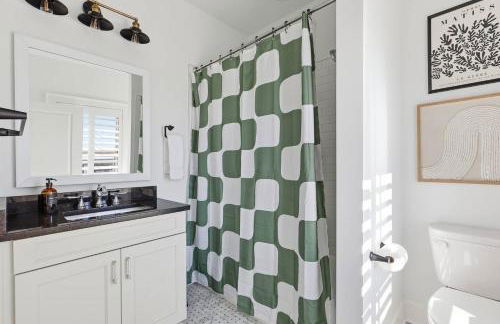 Downtown Riverfront Luxury, Steps to River Street - Foto 12