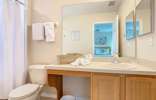 Family Getaway 4BR Townhome by Old Town - Foto 28