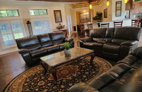 Newly Renovated Private Ranch Get-A-Way - Photo 16