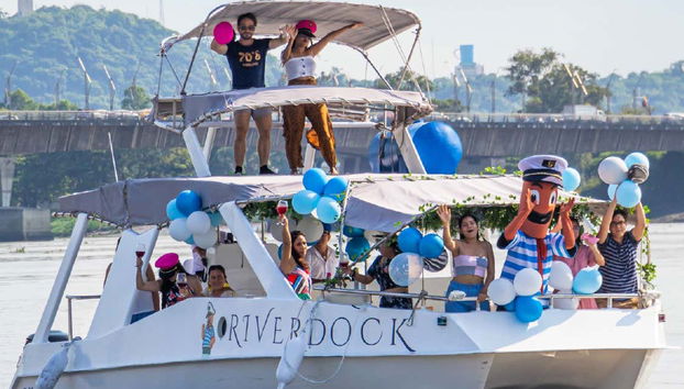 Você se atreve a subir no catamarã?