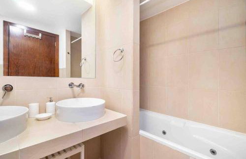 Salgados Beach House 2-Bedroom & 7 Pools - Foto 28