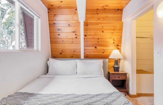 Chickadee by Avantstay Modern A-frame Cabin - Photo 21