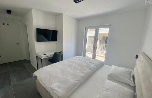 Marina Bay - Exclusive Apartment with Private Pool and Adriatic Sea View - Foto 16