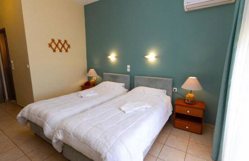 G. Kiapekou - Photo 7