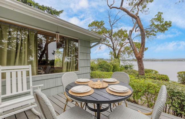 Cove Cottage by Avantstay Waterfront Views + Spa - Photo 27