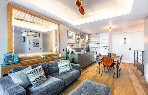 Family apartment at the foot of the Eiffel Tower - Photo 2