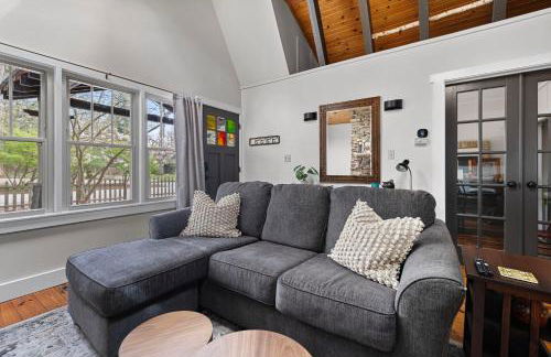 Meadow Pines by Juniper Holiday + Home - Photo 7